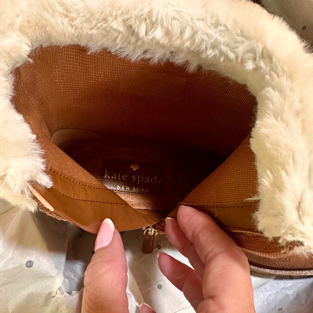 Kate Spade Tan Suede Boots with White Fur. Womens size 6.5 - Picture 9 of 10